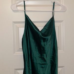Emerald green dress never worn ✨